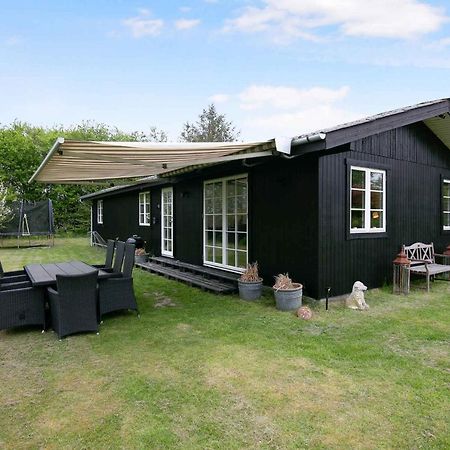 Nyistandsat Sommerhus Med Kaerlighed Og Sjael Kyndelose Экстерьер фото