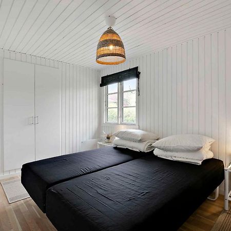 Nyistandsat Sommerhus Med Kaerlighed Og Sjael Kyndelose Экстерьер фото