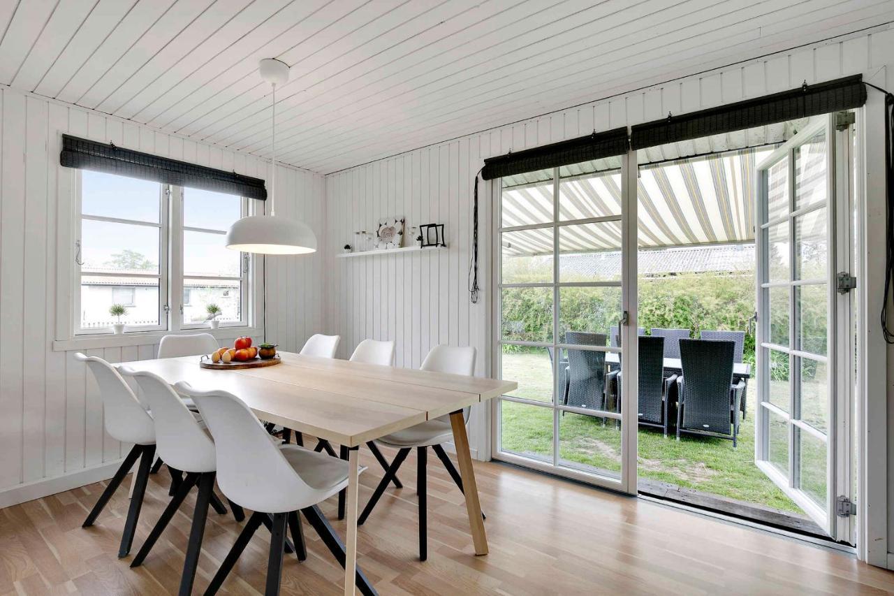 Nyistandsat Sommerhus Med Kaerlighed Og Sjael Kyndelose Экстерьер фото