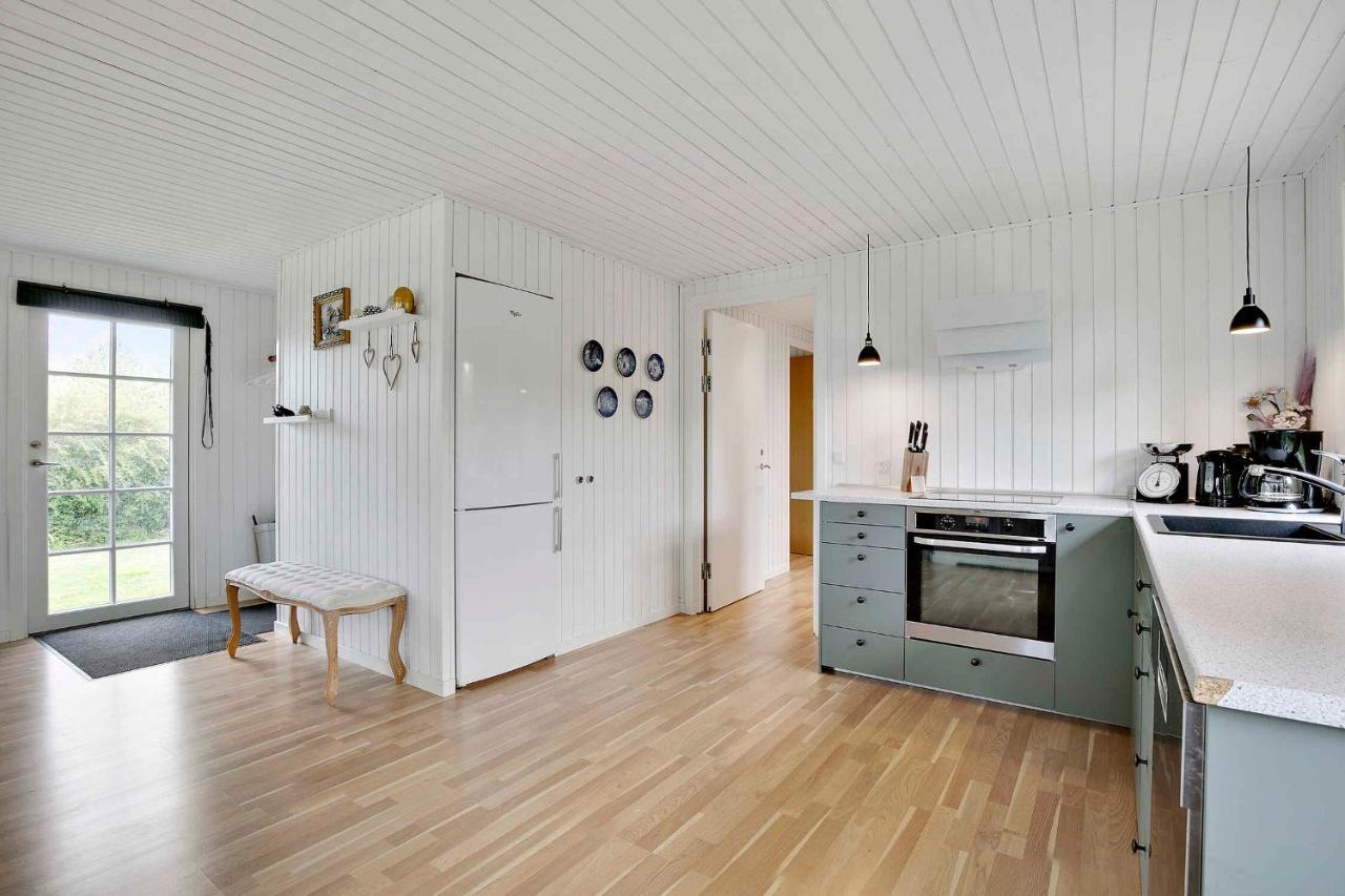 Nyistandsat Sommerhus Med Kaerlighed Og Sjael Kyndelose Экстерьер фото