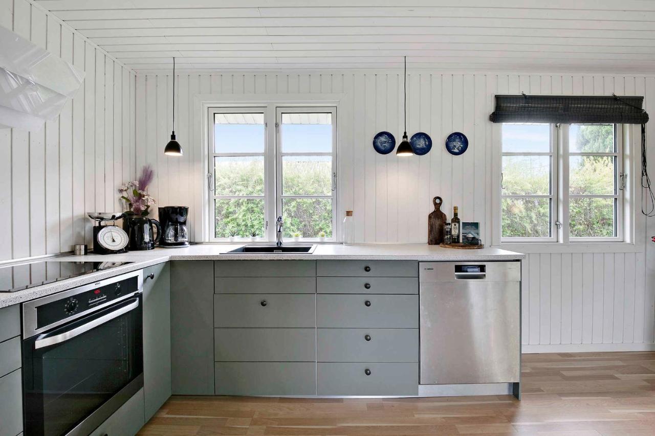 Nyistandsat Sommerhus Med Kaerlighed Og Sjael Kyndelose Экстерьер фото